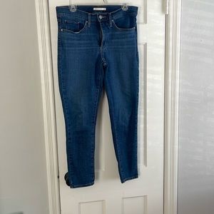 Levi’s size 30 311 Shaping Skinny